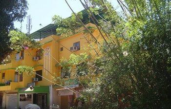 Colva Tavern Bagian luar foto